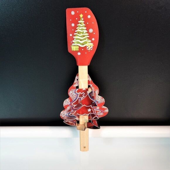 Christmas Silicone Spatula With Cookie Cutter - Picture 1 of 5